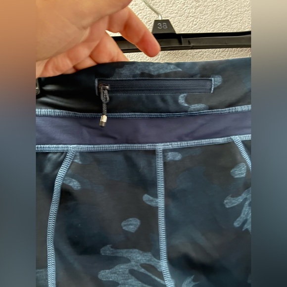 Lululemon Run: Inspire Crop All Full-On Luxtreme Navy 4 - Picture 6 of 12